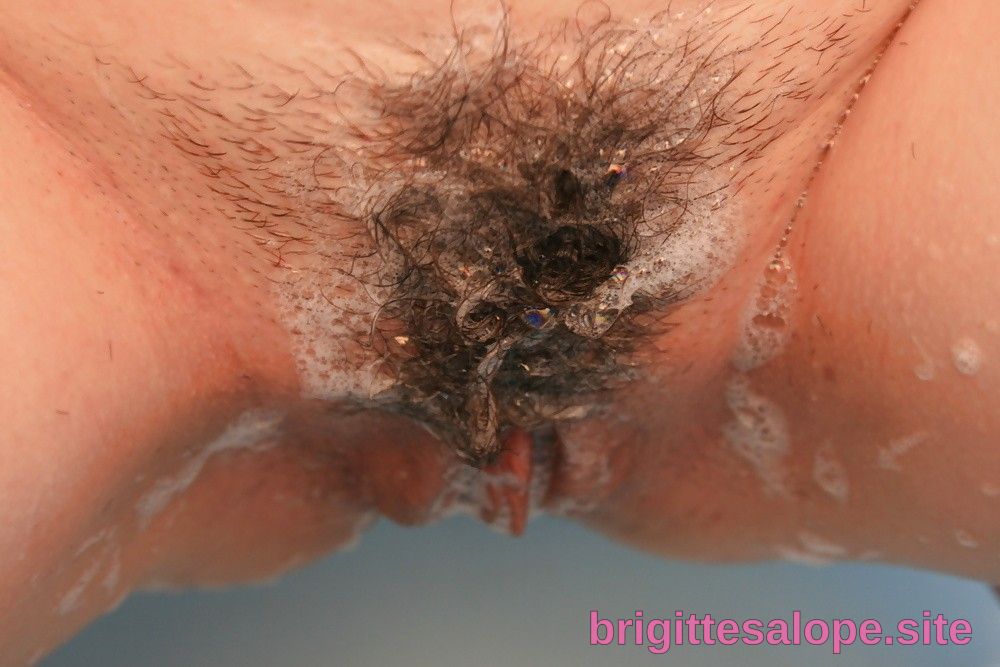 Vue close du pubis avec poils et peau humaine — Brigitte la Salope