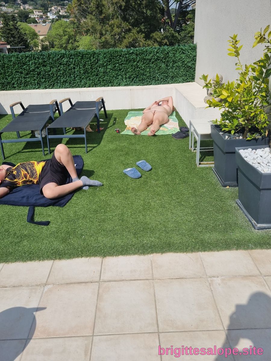 Jardin de repos — Brigitte la Salope