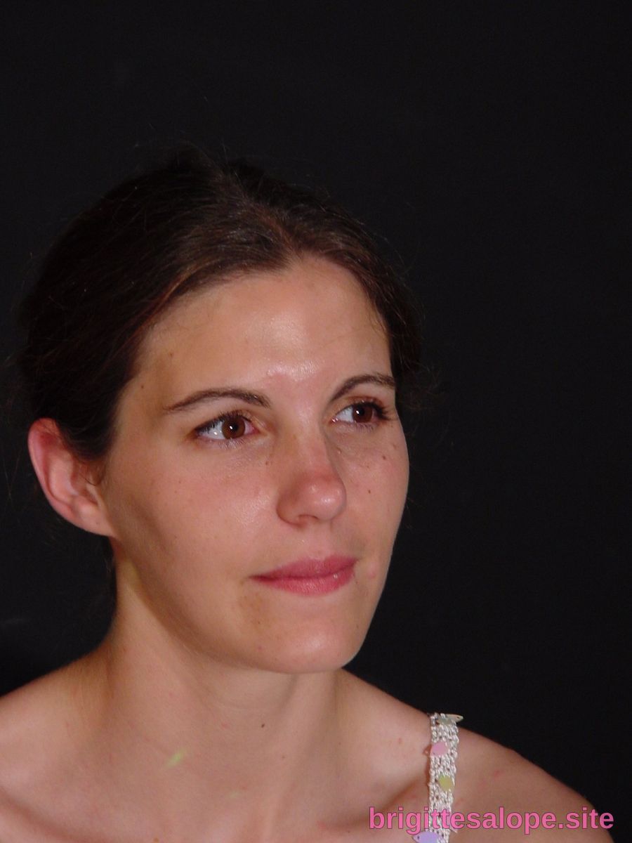 Portrait naturel (photo 1341) — Brigitte la Salope