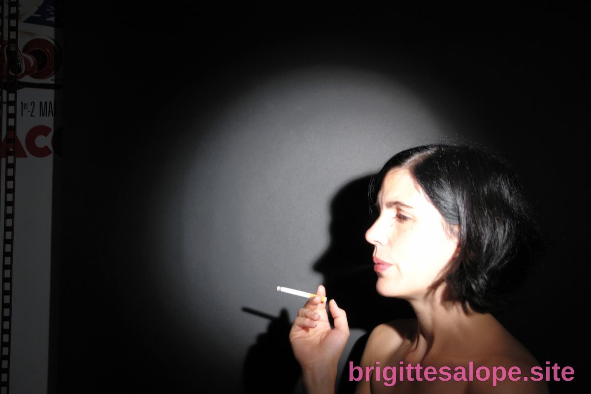 Portrait en noir et blanc — Brigitte la Salope