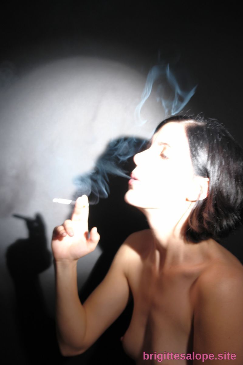 Éclat lumineux sur le visage — Brigitte la Salope