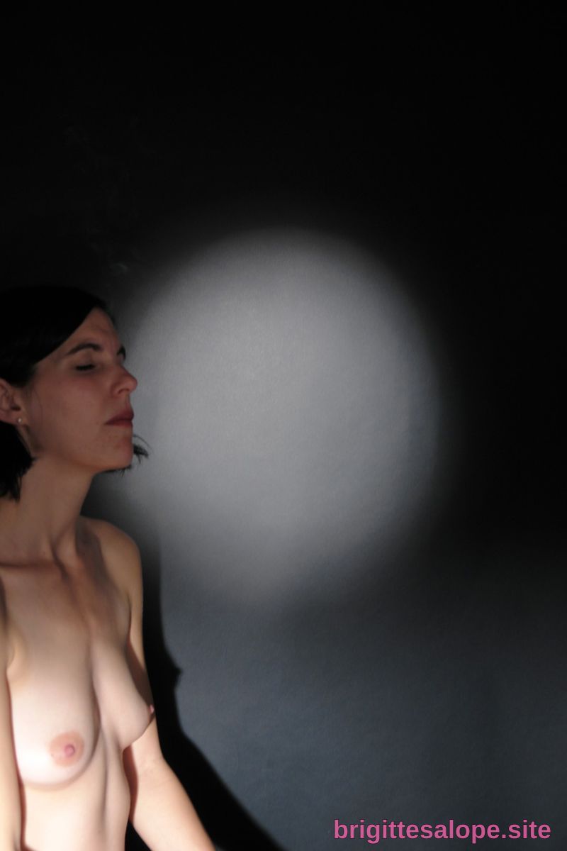 Portrait éclairé — Brigitte la Salope