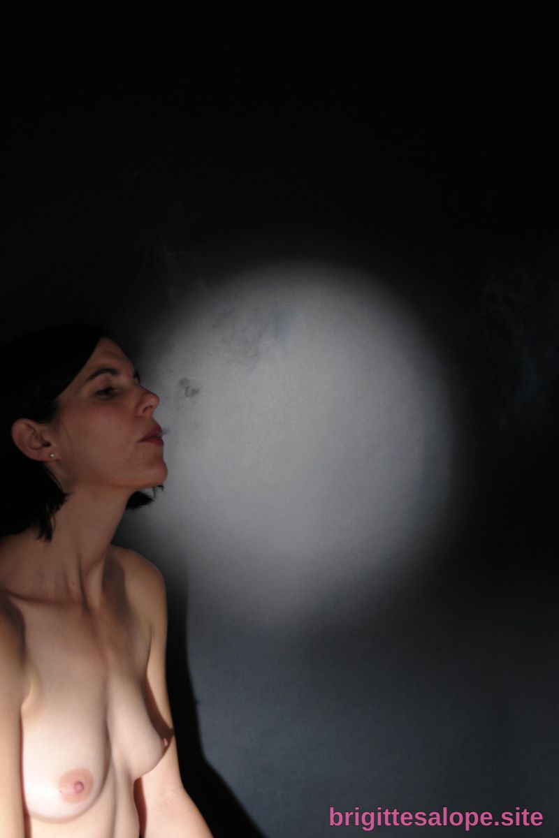 Portrait nocturne (photo 1578) — Brigitte la Salope