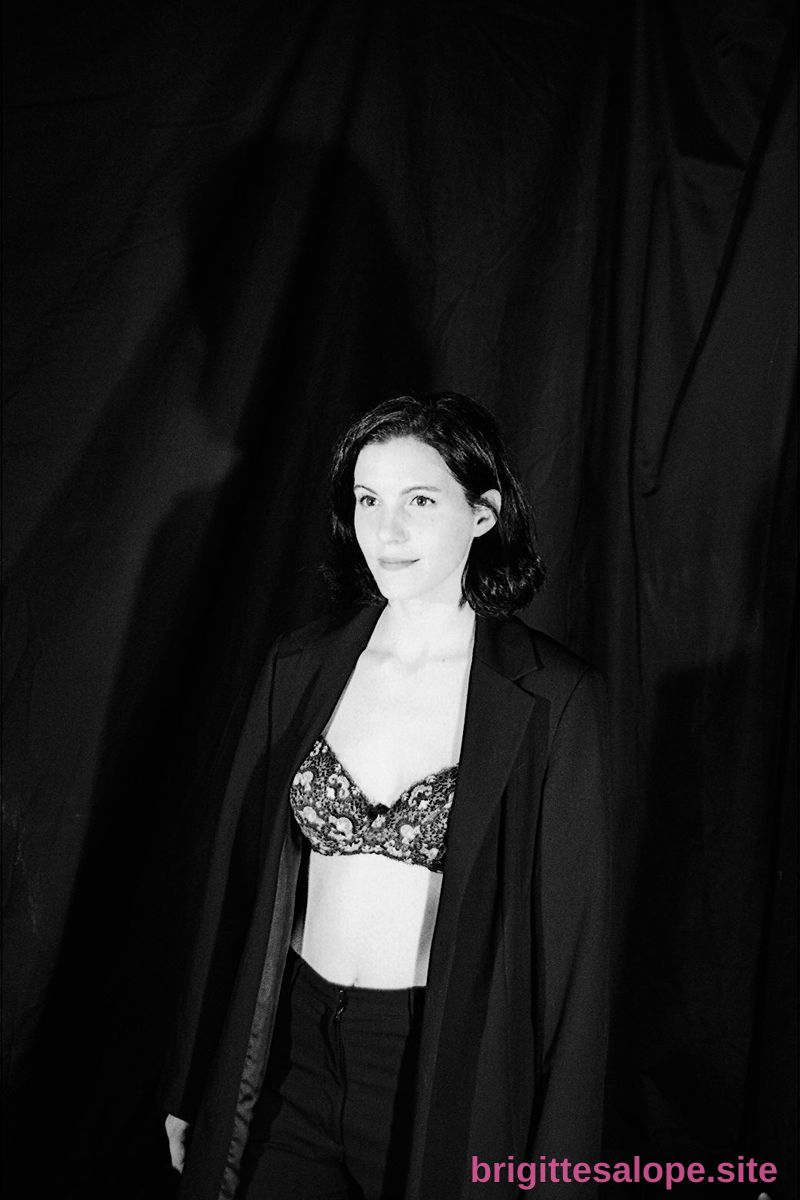 Portrait noir et blanc (photo 2408) — Brigitte la Salope