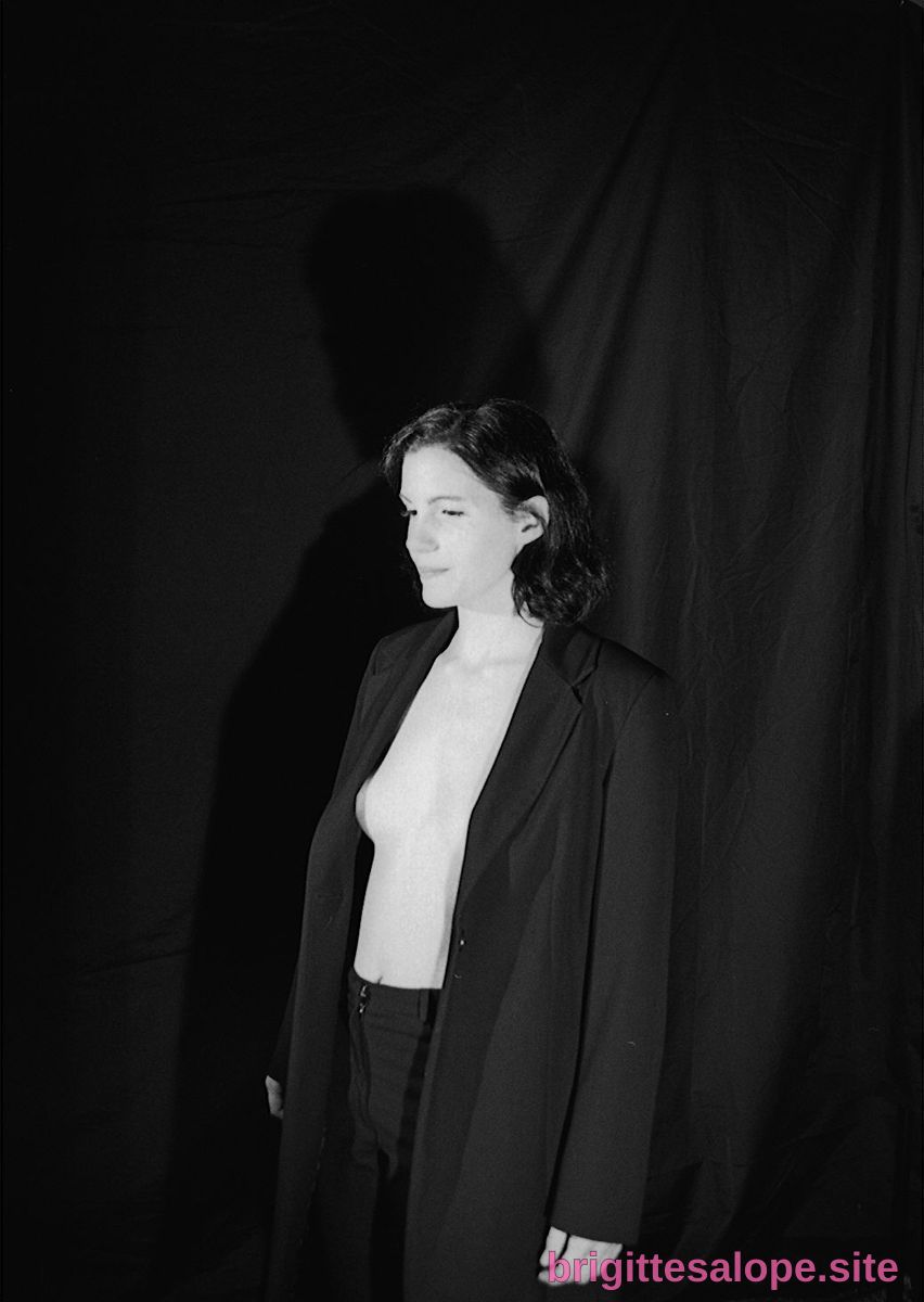 Portrait noir et blanc (photo 2414) — Brigitte la Salope