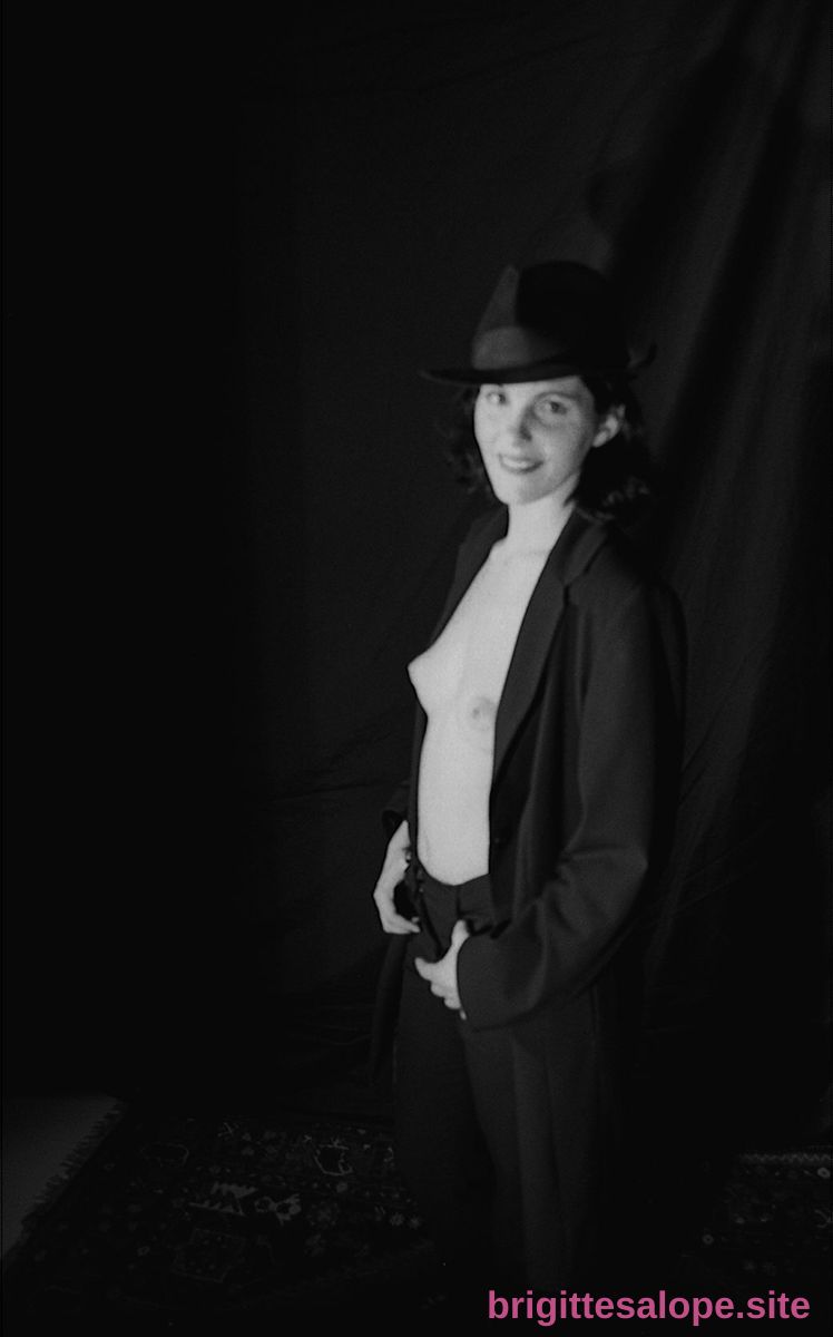 Portrait noir et blanc (photo 2416) — Brigitte la Salope