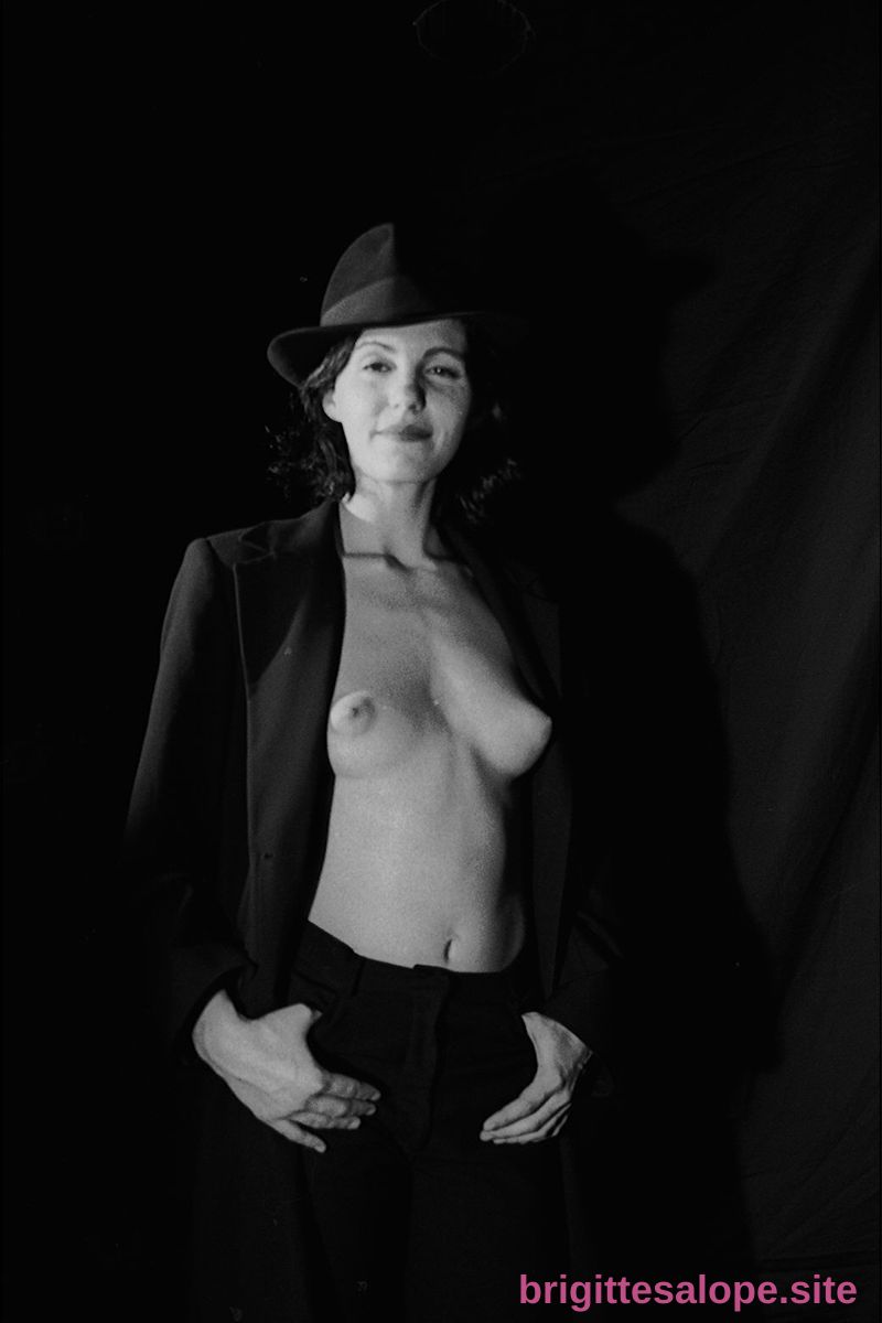 Portrait noir et blanc (photo 2418) — Brigitte la Salope
