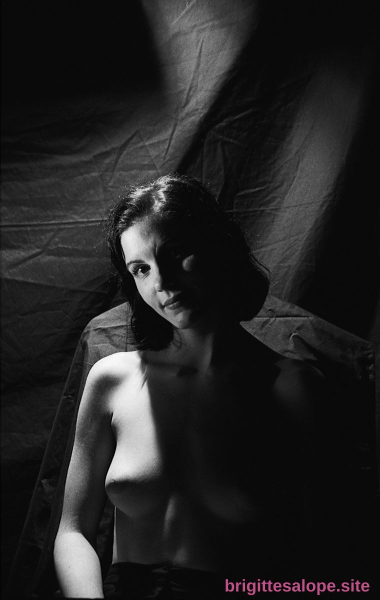 Portrait noir et blanc (photo 2422) — Brigitte la Salope