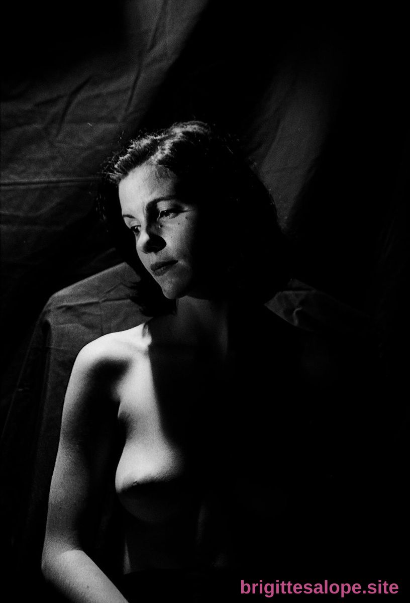 Portrait noir et blanc (photo 2424) — Brigitte la Salope