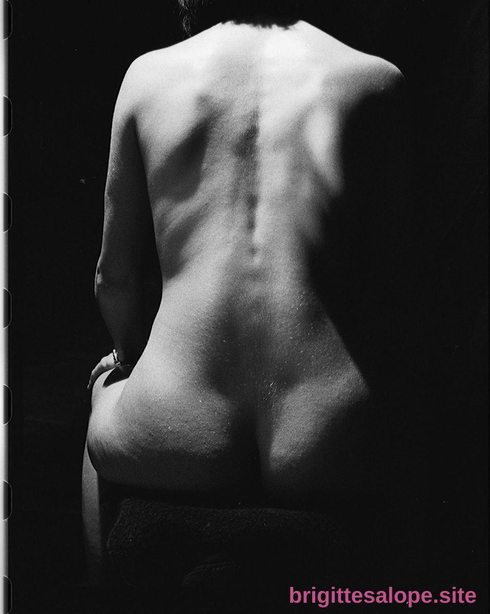 Dos nu lumineux — Brigitte la Salope