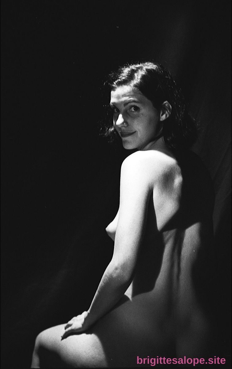 Nu en noir et blanc (photo 2432) — Brigitte la Salope