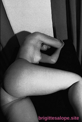 Nuit intime (photo 2655) — Brigitte la Salope