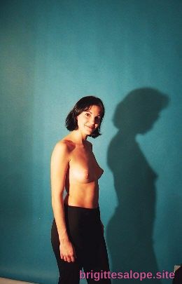 Photographie nue en noir et blanc (photo 2666) — Brigitte la Salope