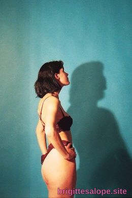 Portrait de profil — Brigitte la Salope
