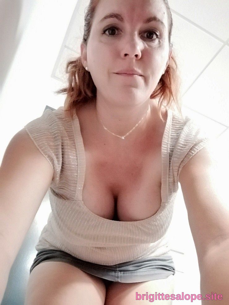 Autoportrait intime (photo 2723) — Brigitte la Salope