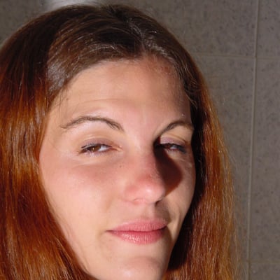 Portrait de femme (photo 1060) — Brigitte la Salope
