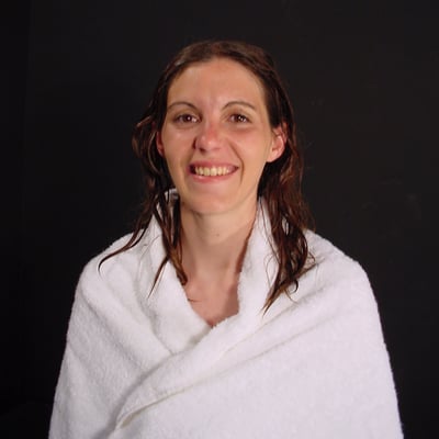 Portrait de femme souriante (photo 1104) — Brigitte la Salope