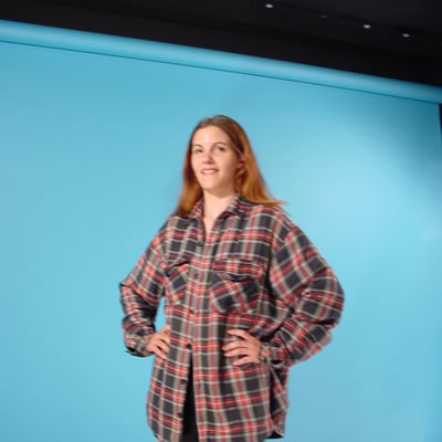 Femme en plaid — Brigitte la Salope