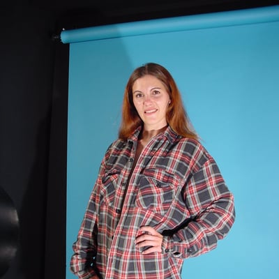 Femme en plaid (photo 1207) — Brigitte la Salope