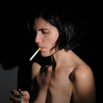 Nu avec cigarette — Brigitte la Salope