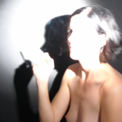 Portrait de profil lumineux (photo 1534) — Brigitte la Salope