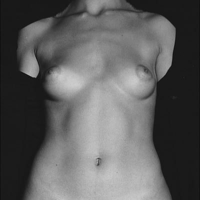 Nu féminin noir et blanc — Brigitte la Salope