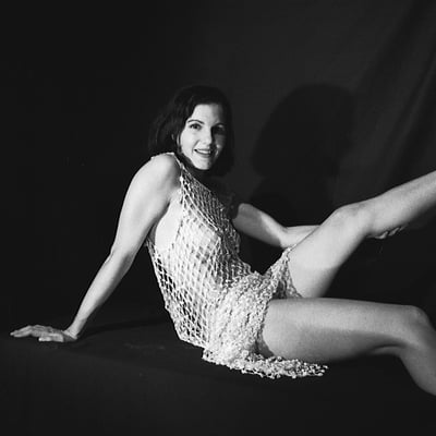 Femme en robe de soie — Brigitte la Salope