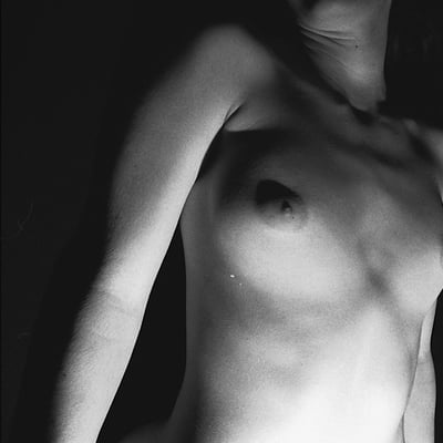 Nu en noir et blanc (photo 2542) — Brigitte la Salope