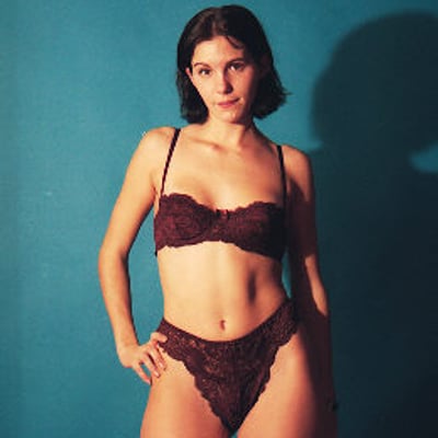 Femme en lingerie noire (photo 2685) — Brigitte la Salope