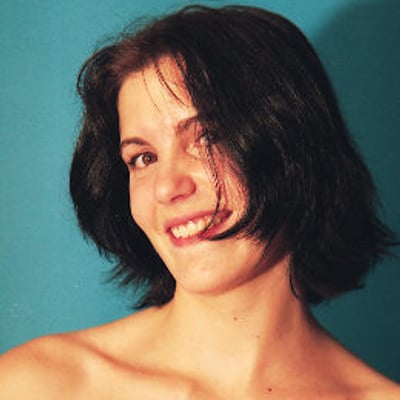 Portrait de femme souriante (photo 2716) — Brigitte la Salope