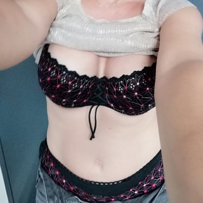 Autoportrait en lingerie noire et blanche — Brigitte la Salope