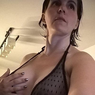 Selfie en lingerie noire — Brigitte la Salope